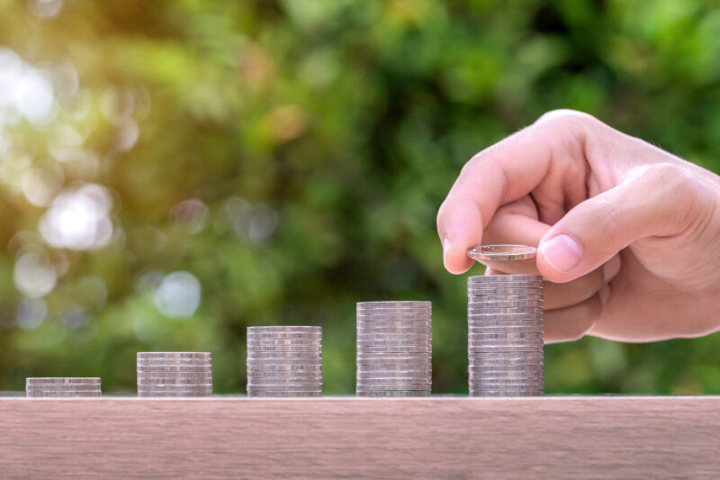 Apa Bedanya Menabung dan Investasi: Panduan Cerdas Mengelola Keuangan untuk Masa Depan